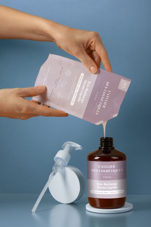 Stand up pouch with pouring system